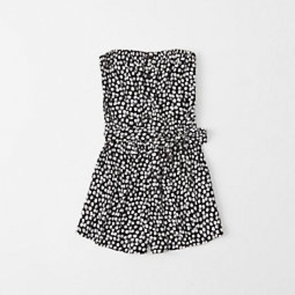Abercrombie & Fitch B&W Pattern Strapless Romper M